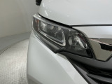 LEDヘッドライトは、点灯の瞬間から最大光量を発揮し、突然暗くなるトンネルなどでの安定感を高めます。
