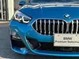 また、BMW正規認定中古車は、エマージェンシーサービスが自動付帯。24時間365日、皆様のカーライフをサポート致します。確かな安心のうえで、「駆けぬける歓び」をご堪能ください。