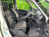運転席シート廻りは使用感も少なく、良好な状態となっています。丁寧に使われていたことがよくわかりますね。