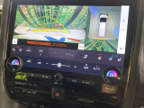【パノラミックビューモニター】専用のカメラにより、上から見下ろしたような視点で360度クルマの周囲を確認することができます☆死角部分も確認しやすく、狭い場所での切り返しや駐車もスムーズに行えます。