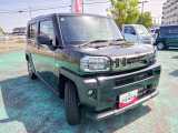 当店は高柳交差点の角にあります。大きなダイハツの赤い看板が目印です。