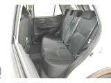 中古車をキレイで気持ちよくお乗りいただけるよう、エンジンルームからシートを外した洗浄まで、目に見えない部分も徹底的に洗浄しています!