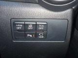 【パーキングセンサー】障害物などが車両に近づいた際に、音と画面表示にてお知らせしてくれます。警告音も段階的に鳴ってくれるので、どのくらいの近さなのか感覚的に察知することが出来ます♪