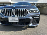 また、BMW正規認定中古車は、エマージェンシーサービスが自動付帯。24時間365日、皆様のカーライフをサポート致します。確かな安心のうえで、「駆けぬける歓び」をご堪能ください。