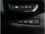 各種スイッチは運転席右側にございます。
