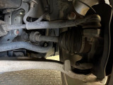 お車を安心してお乗りいただく為には、足回りの定期点検が欠かせません。サービスサポート(有償保証)では無料点検もご提供しており、安心のカーライフをお過ごしいただけるサポート体制が整っています。