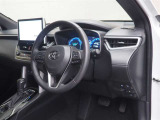 運転席の様子です。見通しの良いすっきりとした内装で運転しやすい空間となっております!