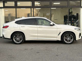 また、BMW正規認定中古車は、エマージェンシーサービスが自動付帯。24時間365日、皆様のカーライフをサポート致します。確かな安心のうえで、「駆けぬける歓び」をご堪能ください。
