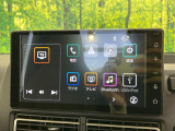 【9インチディスプレイオーディオ】お持ちのスマホやMP3プレイヤーとの無線接続で音楽再生が可能!コードで繋ぐわずらわしさも無く、手軽にお気に入りの音楽を楽しめます。
