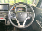 【純正革巻きステアリング】上質な革を使用することで、手にしっかり馴染みとても運転しやすいハンドルです♪