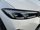 また、BMW正規認定中古車は、エマージェンシーサービスが自動付帯。24時間365日、皆様のカーライフをサポート致します。確かな安心のうえで、「駆けぬける歓び」をご堪能ください。