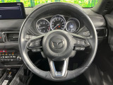 【純正革巻きステアリング】上質な革を使用することで、手にしっかり馴染みとても運転しやすいハンドルです♪