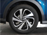 アルミホイール装着車です!これで足元まわりもおしゃれにきまります!