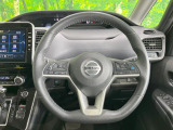 【純正革巻きステアリング】上質な革を使用することで、手にしっかり馴染みとても運転しやすいハンドルです♪