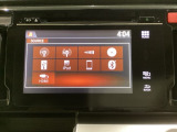 オーディオは、ディスプレイ・オーデイオを搭載しています。CD再生の他に、Bluetoothオーディオ機能やUSB端子を使って、外部入力から音楽なども楽しめます。