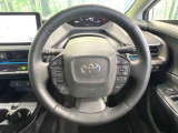 【純正革巻きステアリング】上質な革を使用することで、手にしっかり馴染みとても運転しやすいハンドルです♪