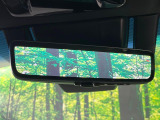 【デジタルインナーミラー】カメラが撮影した車両後方の映像をルームミラー内に表示。クリアな視界で状況の確認が可能です!※ドラレコ機能ご利用には別途SDカードをご用意いただく場合があります。