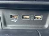 USBジャック付で充電器要らず!ケーブルだけで充電できます★