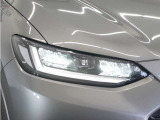 【LEDヘッドライト+デイタイムランニングランプ】主流のLEDヘッドライトに、日中でも他者からの視認性を良くするデイタイムランニングランプ装備!スタイリッシュでかっこよく仕上がっています。