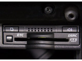 ★ETC(DSRC)が装備されています!!社外品とは違い収まりの良いデザインが人気!高速道路を利用する際は必需品ですよね!!ストレス無く料金所を通過出来ます!!
