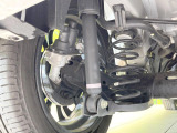 お車を安心してお乗りいただく為には、足回りの定期点検が欠かせません。サービスサポート(有償保証)では無料点検もご提供しており、安心のカーライフをお過ごしいただけるサポート体制が整っています。