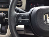 【ステリモ】ステアリングリモコンスイッチにてオーディオ操作可能となっております。運転にも集中できます。