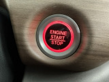ワンプッシュでエンジンのスタート、ストップが出来て便利です。