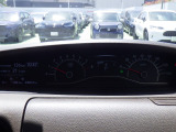 視認性の良いメーターで、運転中も情報がひと目で確認できて安心。見やすさにこだわったデザインで、毎日のドライブがもっと快適に