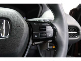 Hondaセンシングの機能のひとつ、アダプティブクルーズコントロール付!アクセルから足を離しても設定したスピードと前車との車間を保ち走行してくれます!車線維持もアシスト☆高速道路で疲労軽減ですね☆