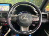 【純正革巻きステアリング】上質な革を使用することで、手にしっかり馴染みとても運転しやすいハンドルです♪
