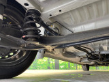 お車を安心してお乗りいただく為には、足回りの定期点検が欠かせません。サービスサポート(有償保証)では無料点検もご提供しており、安心のカーライフをお過ごしいただけるサポート体制が整っています。