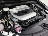 M20A-FXS型 2.0L 直4 DOHCエンジンと交流同期電動機のハイブリッドシステム搭載、駆動形式は4WDです。