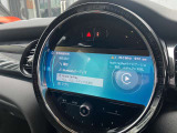 車両の詳細、ご質問につきましては、弊社営業スタッフまでお気軽にご連絡下さいませ。遠方のお客様には実車の詳細画像送信も承ります。お客様からのお問合せをお待ち致しております。