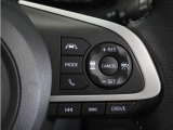 ◆アダプティブクルーズコントロール◆予め設定した車速内でクルマが自動的に加減速。前走車との適切な車間距離を維持しながら追従走行します。