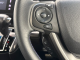 ★オーディオコントロールスイッチ★ステアリングにはオーディオコントロールスイッチが付いていますので、目線を正面から外すことが無く、また、ステアリングから手を離さずにオーディオ操作ができます