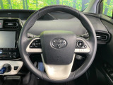 【純正革巻きステアリング】上質な革を使用することで、手にしっかり馴染みとても運転しやすいハンドルです♪