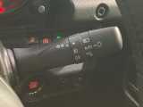 【オートライト】周りの明るさに応じて自動でヘッドライトの点灯・消灯ができる機能です!ライトの付け忘れ・消し忘れなどが無くなり、雨の日や夕方の走行も安心!トンネル通過時も便利ですね