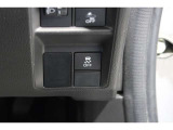 【横滑り防止装置】ドライバーの安全運転をアシストしてくれる装備が充実しています☆ドライバーの不安を安心へと変えてくれますね。