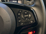 【アダプティブクル-ズコントロ-ル】あらかじめ設定した車速内で車が自動的に加減速。前走車との適切な車間距離を維持しながら追従走行します。【LKAS】車線維持支援システムでステアリング操作を支援。