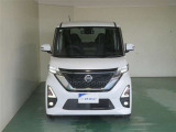 明度の高いLEDヘッドライトで、夜間の運転も安心です。