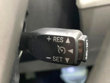 【クルーズコントロール】高速道路もラクラク走行。アクセルを離しても一定速度で走行ができ、長距離運転時の負担を軽減!加速・減速も簡単なスイッチ操作で調整できます。