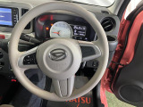 今お乗りのお車の価値が気になる方は、お気軽にお声がけください。査定士の資格を持ったスタッフが、丁寧に査定いたします