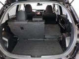 ゆとりある広々とした車内空間は、ドライブを始め買い物やレジャーなど、幅広く活躍します。一人でもみんなとでもお出かけを楽しみましょう!
