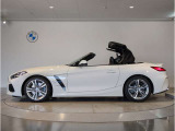 【拘りのFR】BMWが多く採用するFR車。ダイレクトでスポーティな加速感・シャープなハンドリングを実現。縦置きエンジンレイアウトにより、フラットで上質な乗り味です。