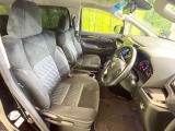 運転席シート廻りは使用感も少なく、良好な状態となっています。丁寧に使われていたことがよくわかりますね。