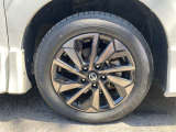 【タイヤ・ホイール】 純正16インチアルミホイール タイヤサイズ《195/60R16》になります。