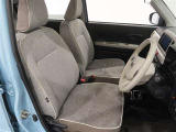 見通しのよいすっきりとした視界で、誰でも運転しやすいです。運転のしやすさは疲れにくさにも繋がりますよ♪
