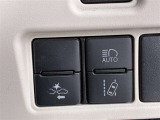 車線逸脱防止装置の「レーンキープアシスト」もついています。万が一のよそ見運転で車線をはみ出しても知らせてくれます♪あると便利な機能ですね!
