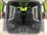 普段のお買い物や通勤、送迎等に十分な荷室スペースを確保しております。セカンドシートを倒すと、大きな荷物の積載も可能です♪