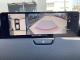 360度ビューモニター 4つのカメラで前後左右、俯瞰映像を表示、ドライバーからは見えない領域の危険認知をサポートするシステム搭載!